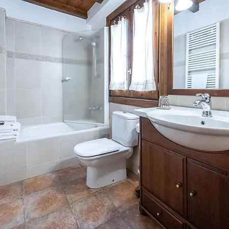 Casa Pichuana Apartman Benasque